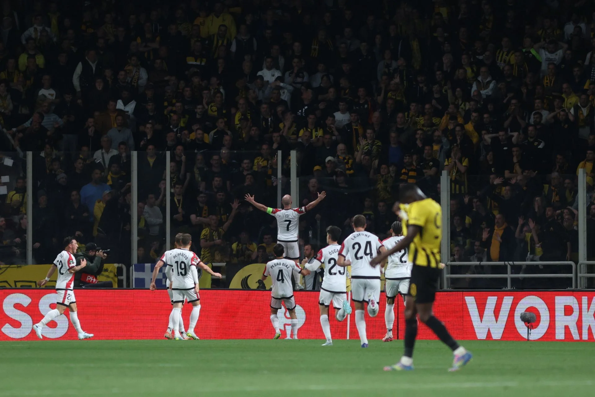 Isi Palazón mantiene con vida la quinta plaza de Champions