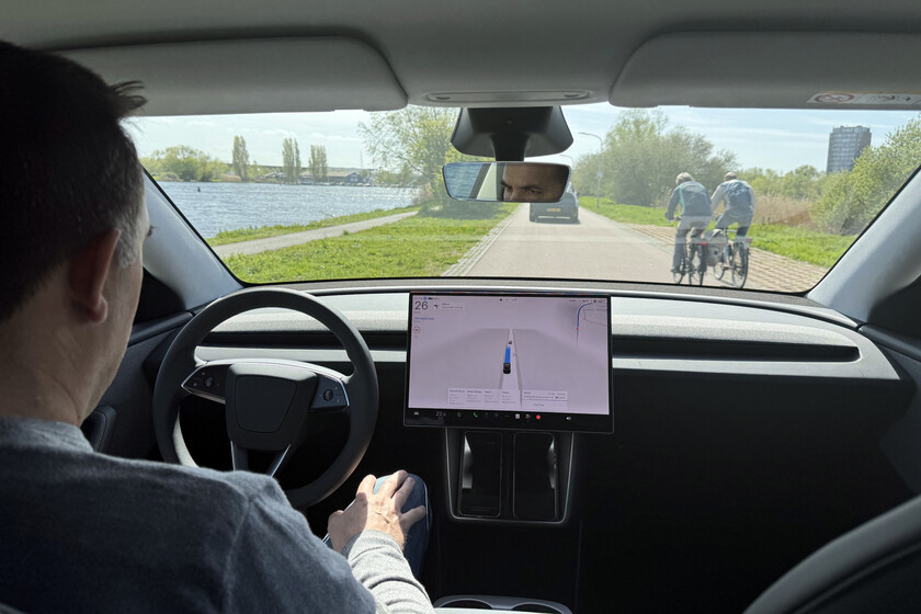 He probado el modo FSD supervisado de Tesla y he descubierto una cosa: supervisar es más agotador que conducir