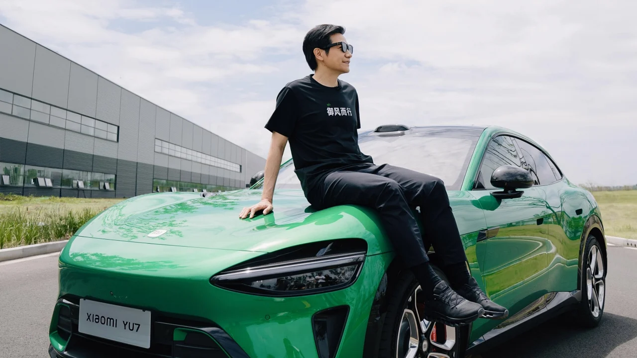 El CEO de Xiaomi, Lei Jun, da malas noticias: nada de coches baratos, nada por debajo de los 12.500 €