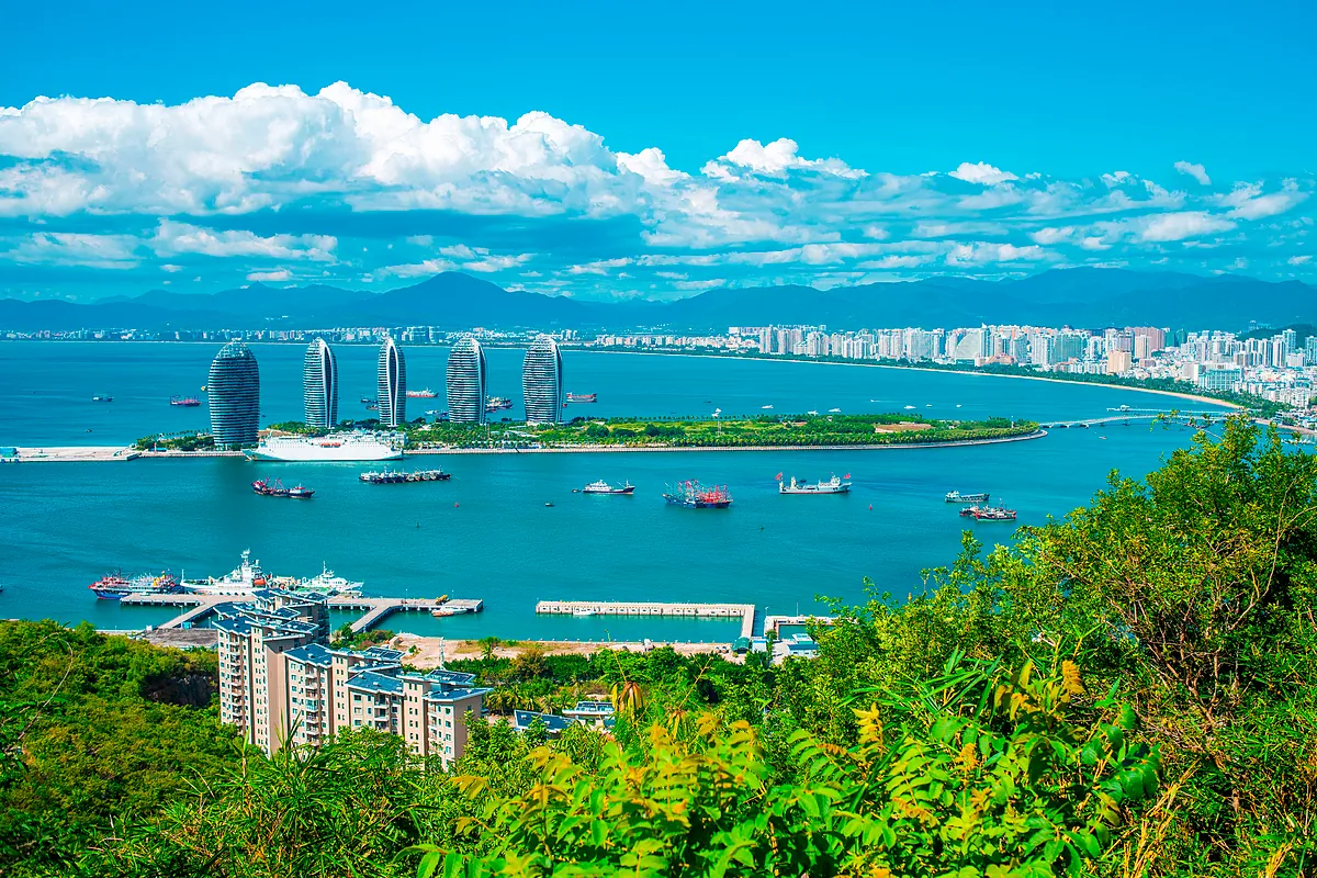 Una isla tropical china compite por ser el mayor centro de libre comercio del mundo