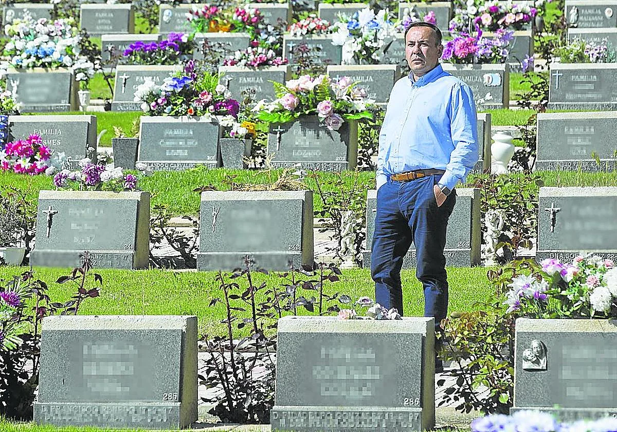 La estafa de los ataúdes: revendían flores y miles de féretros que no incineraban