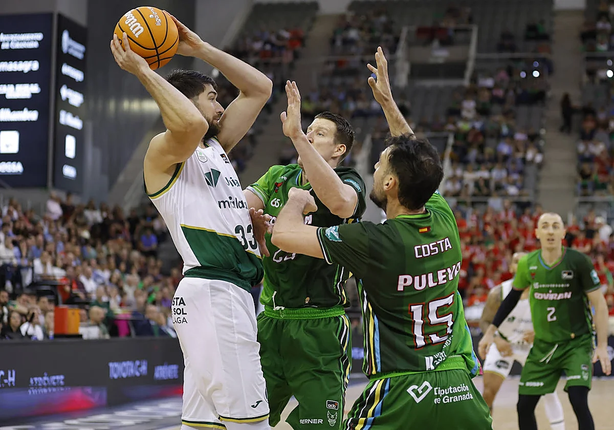 Despropósito del Unicaja en Granada