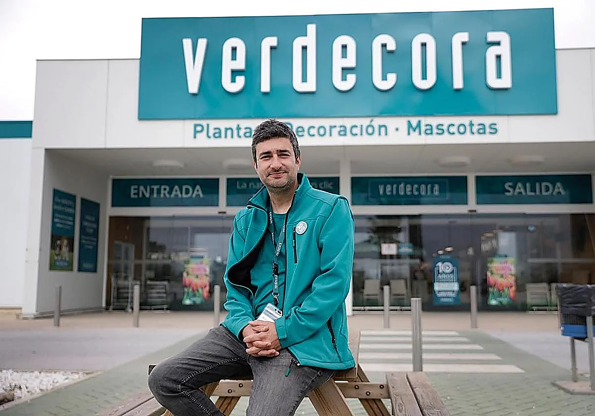 Malaga's biggest plant shop expands in its tenth year and hopes to open urban location