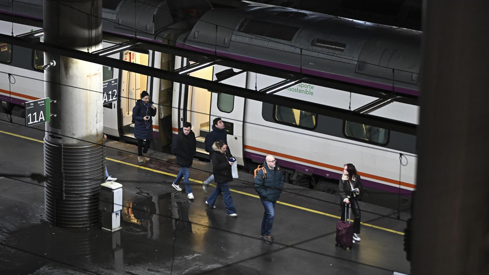 Retrasos en los trenes de Alta Velocidad entre Madrid y Andalucía por una incidencia en una maquinaria de vía