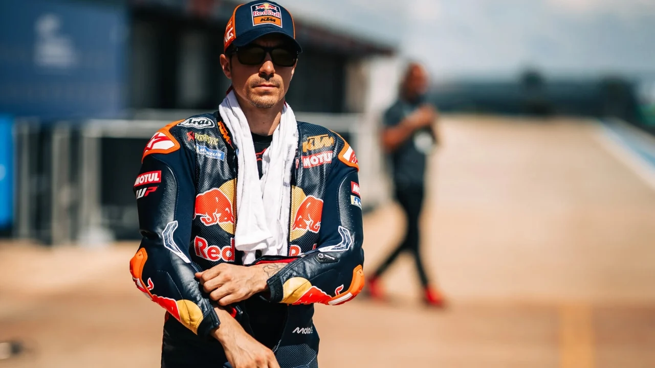 El lío de Maverick Viñales en MotoGP se hace más grande: también se cae de Jerez