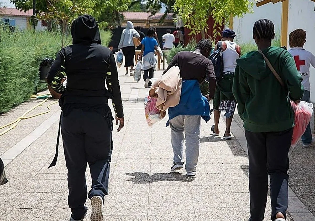 Extremadura ante el pacto PP-Vox: es la región que menos migrantes recibe