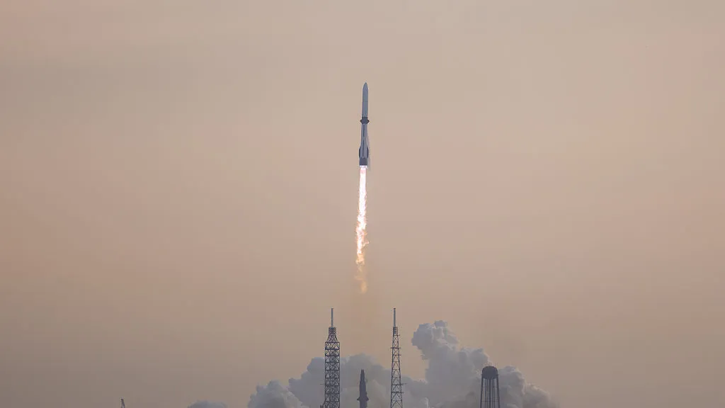 Blue Origin logra reutilizar un cohete por primera vez, pero su misión estuvo lejos de ser perfecta