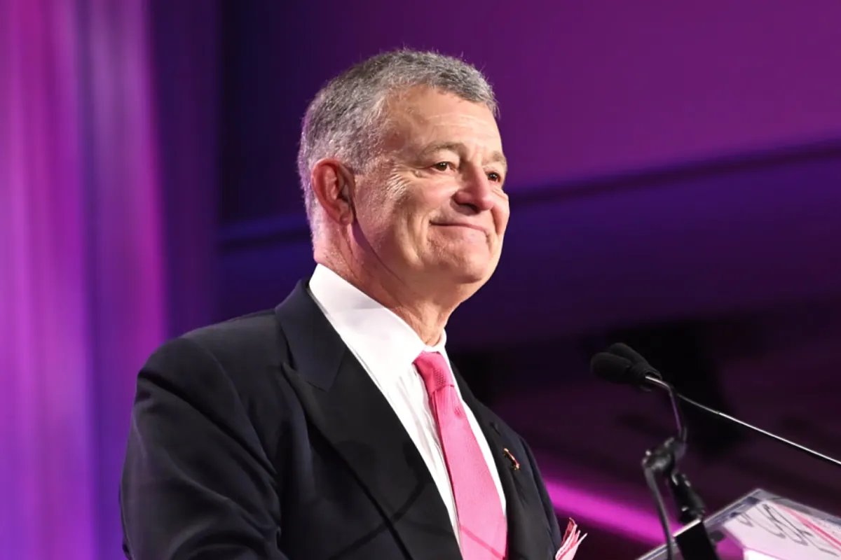 Estée Lauder pide 5.000 millones a JPMorgan para la opa sobre Puig