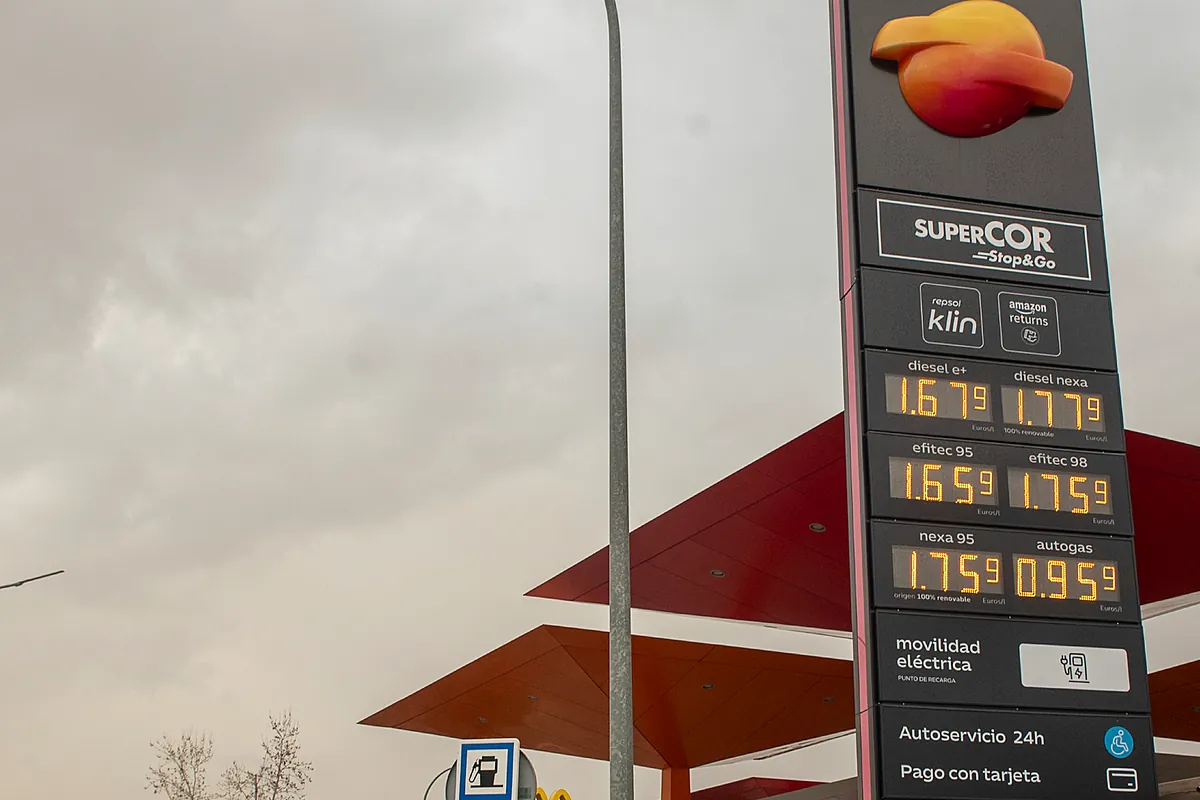 La CNMC perdona a BP y Moeve pero castiga a Repsol por la guerra de las 'low cost'