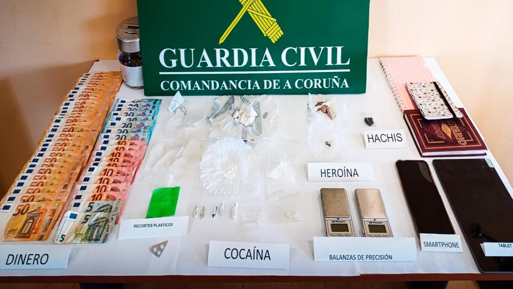 Desarticulan tres puntos de venta de droga en la comarca de Barbanza (A Coruña) con siete detenidos