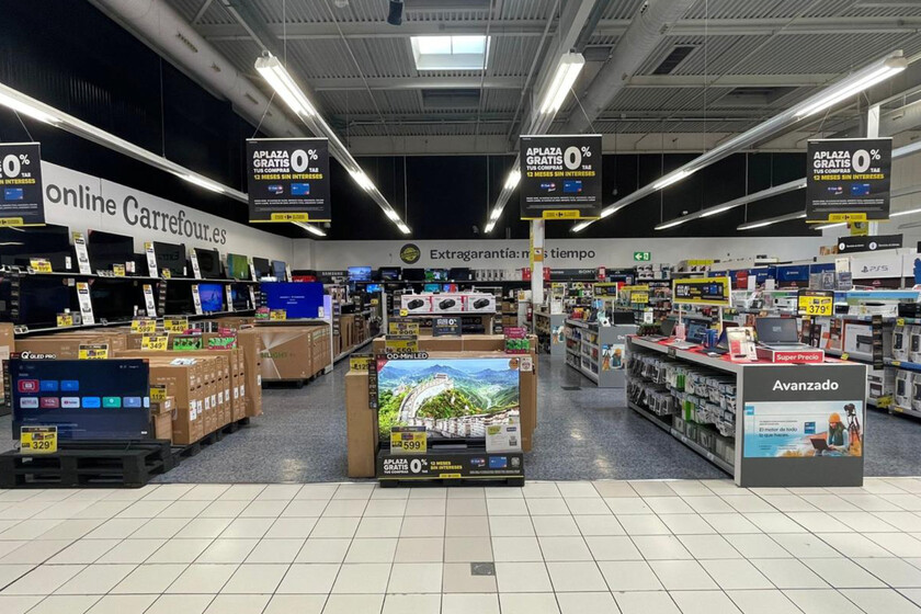 QLED, de 98 pulgadas, sonido Onkyo y Google TV: esta enorme tele de TCL está a precio de outlet en Carrefour