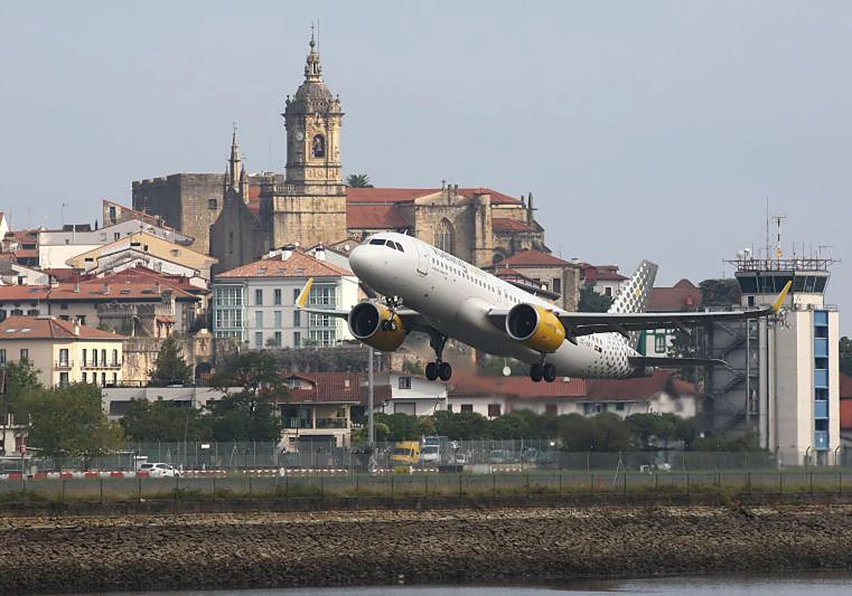 Las aerolíneas descartan cancelaciones de vuelos pero piden comprar billetes cuanto antes