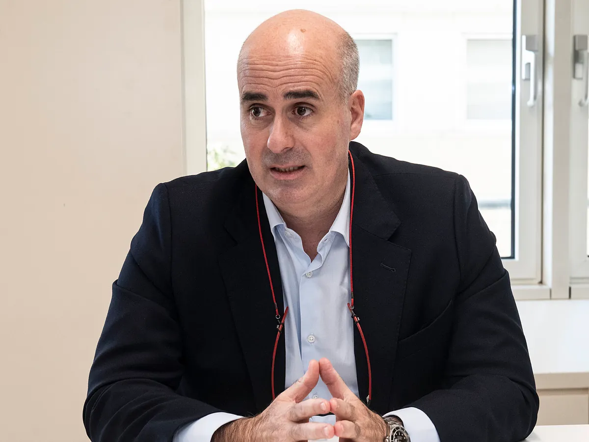 DKV negocia un acuerdo con Deutsche para vender sus seguros a los cliente del banco