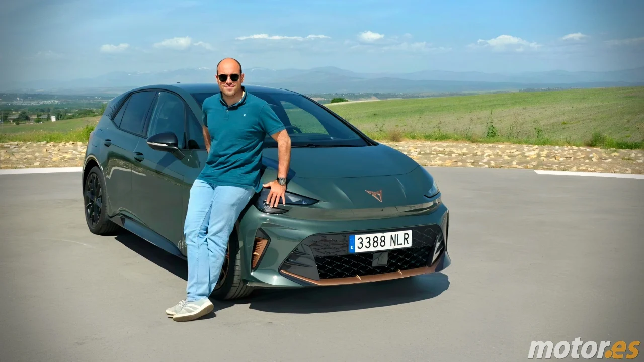 Siempre ha sido uno de mis coches eléctricos favoritos, pero tiene un gran problema: pruebo la última versión del CUPRA Born