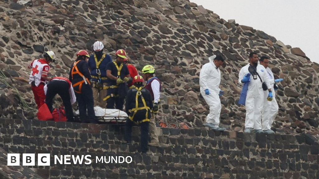 "Disparaba desde arriba en la pirámide y tenía rehenes": los relatos de testigos del tiroteo en Teotihuacán en el que murió una mujer y otras 13 personas resultaron heridas