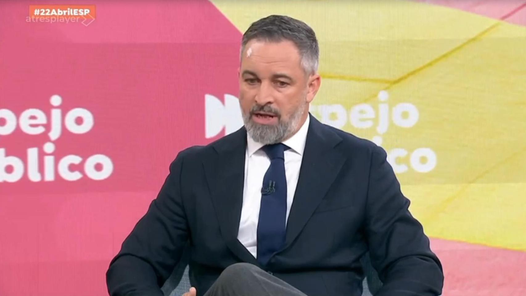 Abascal espera anunciar "en las próximas horas" un acuerdo con el PP de Azcón para gobernar en coalición en Aragón