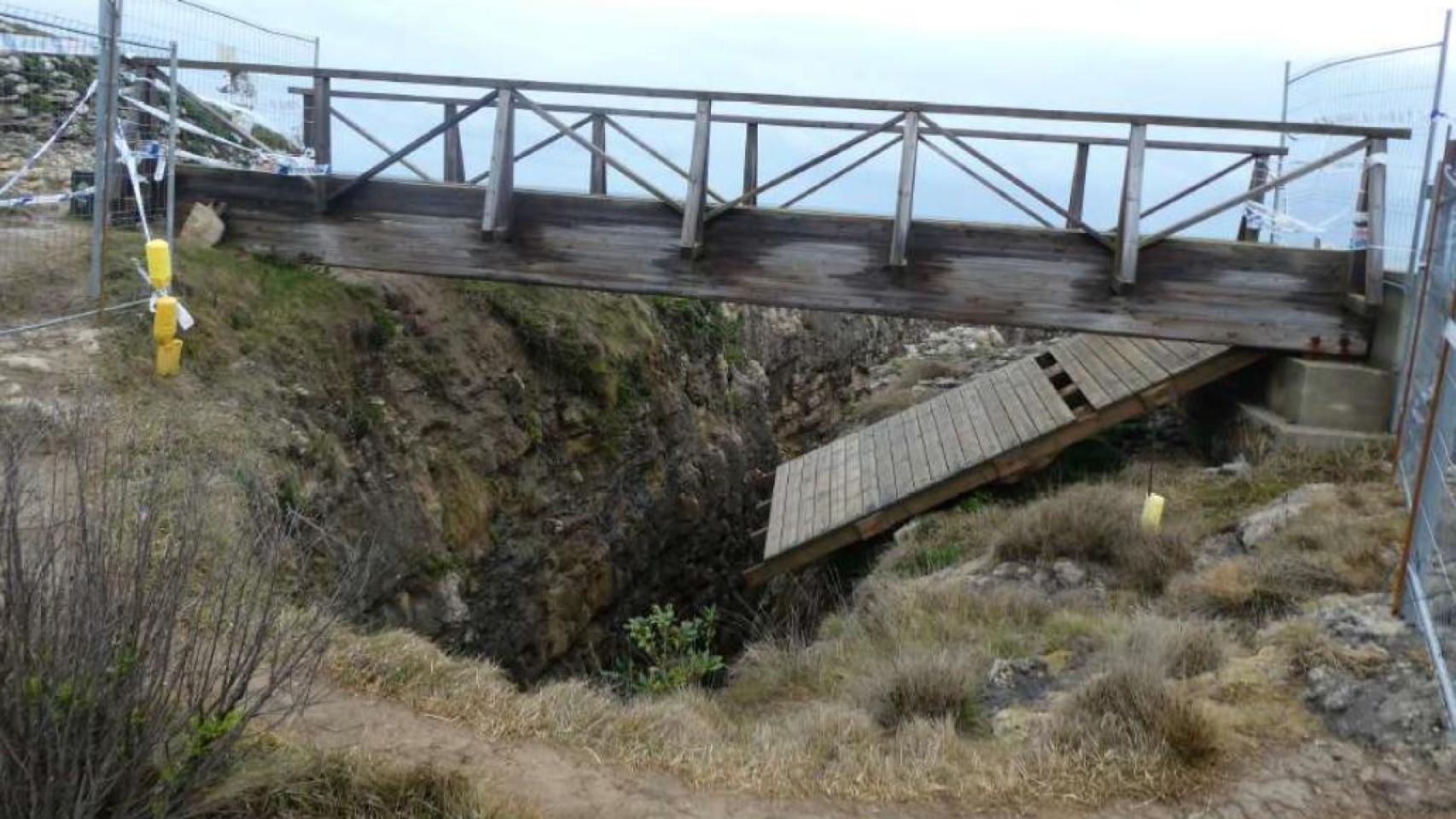 El informe pericial sobre la causa de la tragedia de El Bocal: "El fallo se inició en el herraje central de apoyo de la viga sur"