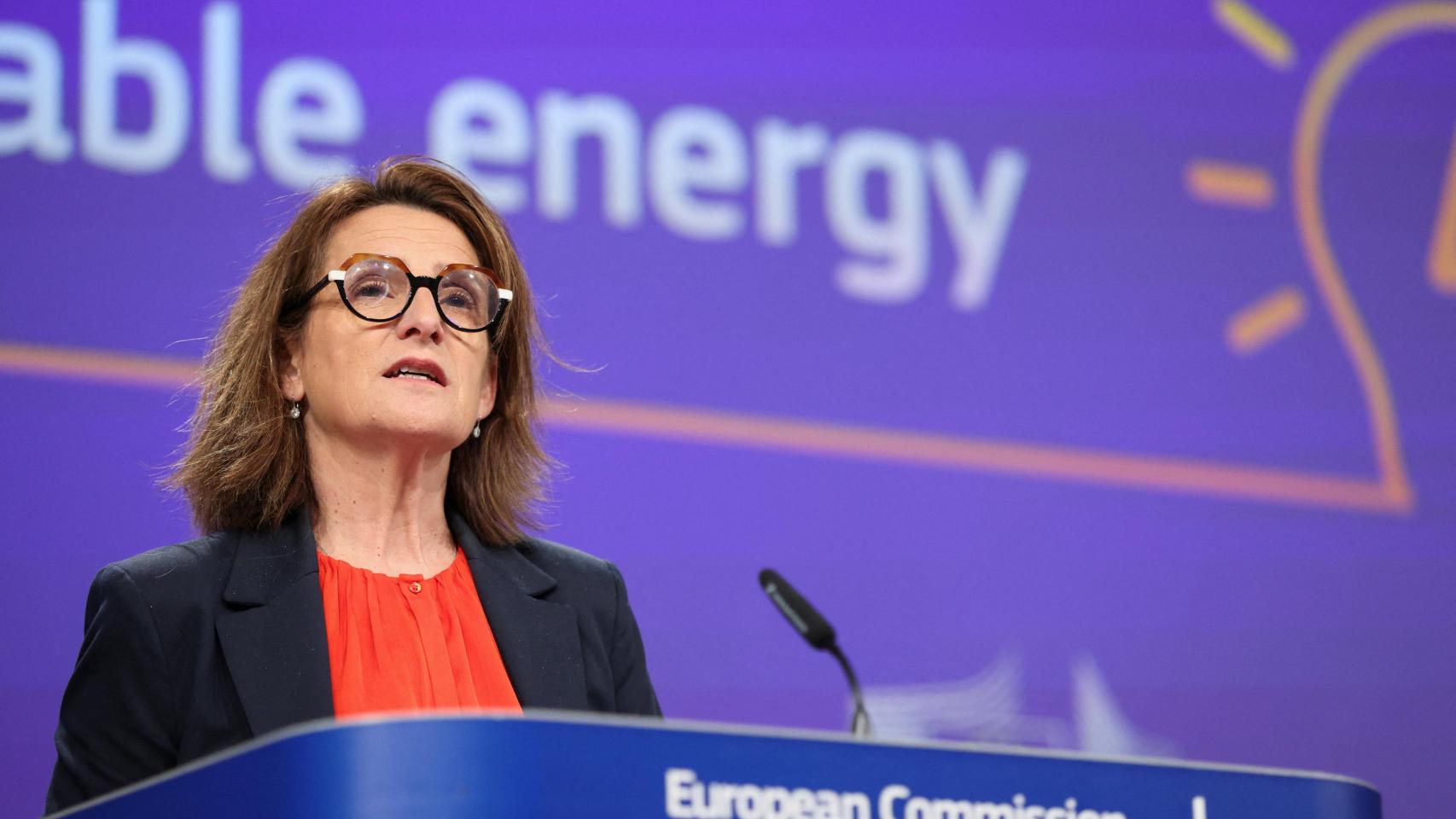 Bruselas rechaza crear un impuesto europeo a las energéticas como reclamaba Sánchez por la guerra de Irán