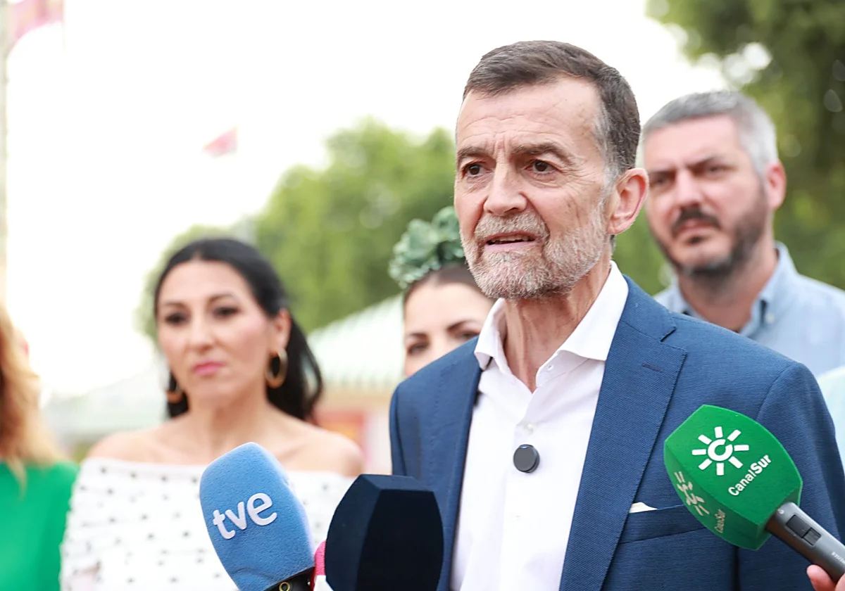 Maíllo quiere blindar la libertad sindical frente a las «listas negras» empresariales