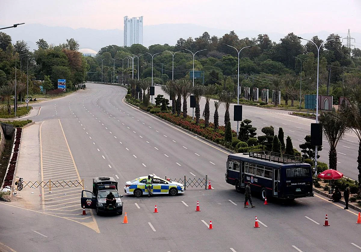 Sigue en directo la última hora de la guerra en Oriente Medio | Irán dice que solo habrá unas «negociaciones auténticas» si EE UU desbloquea sus puertos