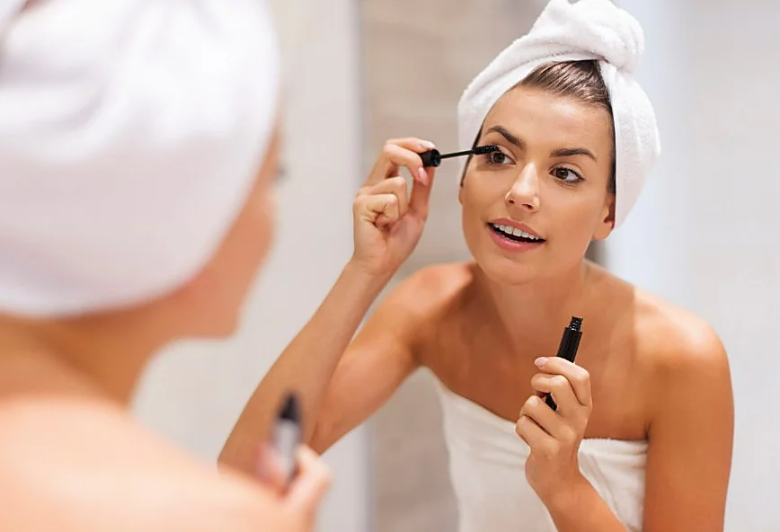 Presume de mirada con estos sérums para pestañas que las hacen más largas y densas