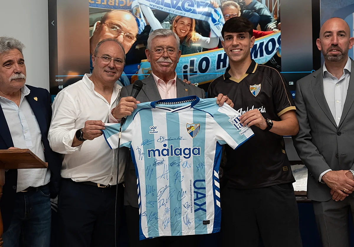 Izan Merino, protagonista en el 28º aniversario de la Peña Malaguista de Churriana