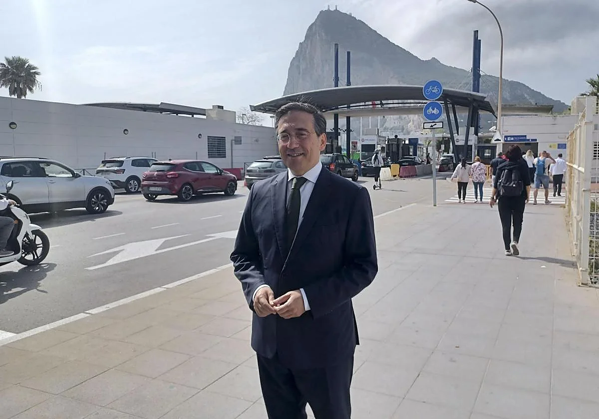 Spain’s foreign minister visits towns across border with Gibraltar and heralds new era of cooperation with the Rock