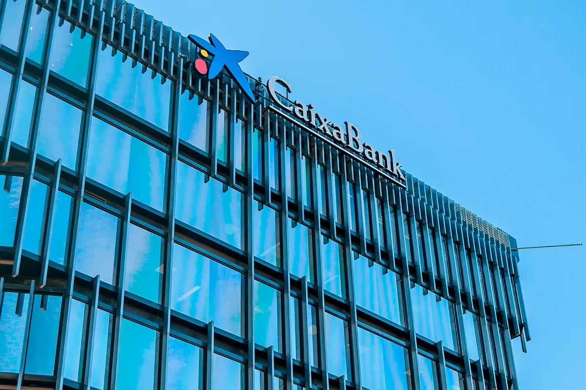 CaixaBank afianza su liderazgo en fondos y lleva las ventas a récord