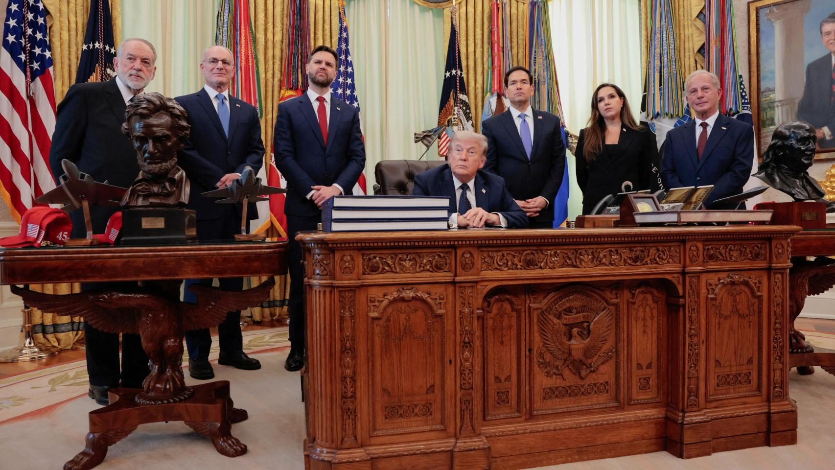 Trump anuncia que el alto el fuego entre Israel y Líbano se extenderá tres semanas más