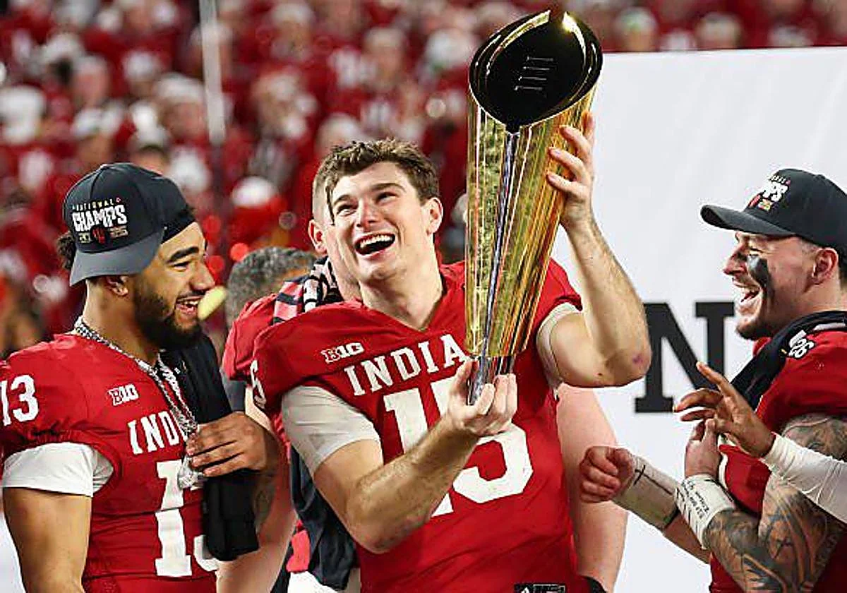 El 'extremeño' Fernando Mendoza, elegido número uno del 'draft' de la NFL por Las Vegas Raiders