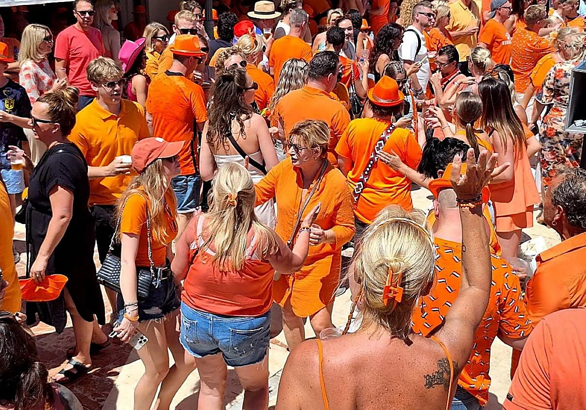 'Orange madness' returns to Torremolinos this weekend