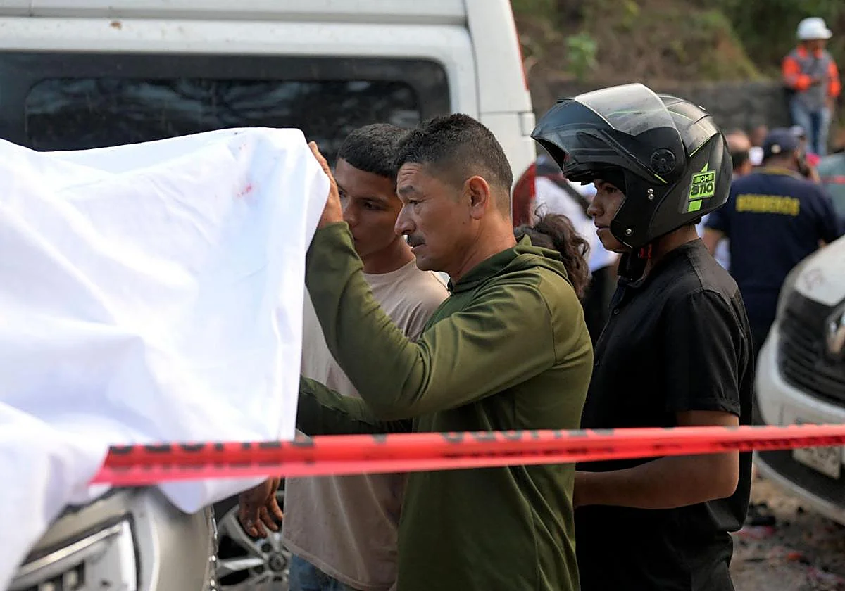 Al menos 14 muertos tras un atentado con bomba en Colombia