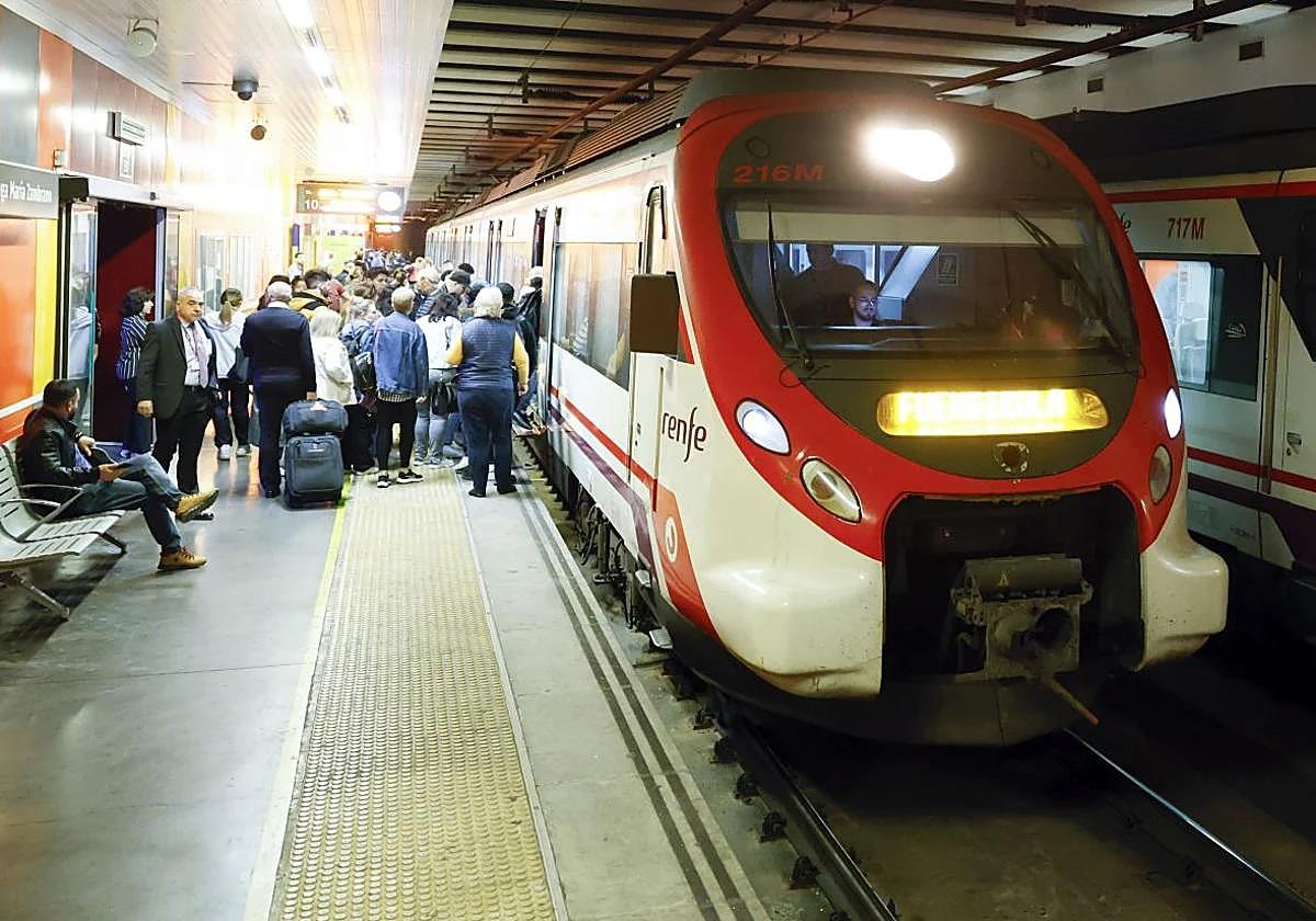 Everything you need to know about the subsidised transport pass for trains and buses that will be launched in Spain mid-January