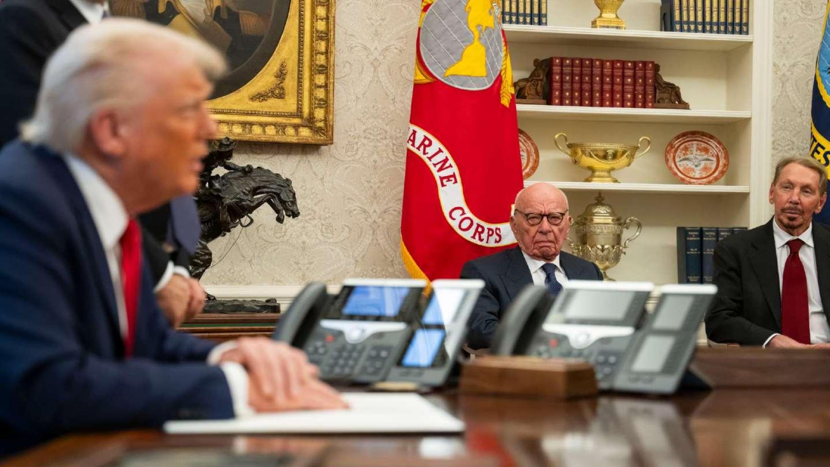 Trump rediseña el mapa mediático: dos colosos a su derecha, neutraliza a la CNN y solo tiene a Times enfrente