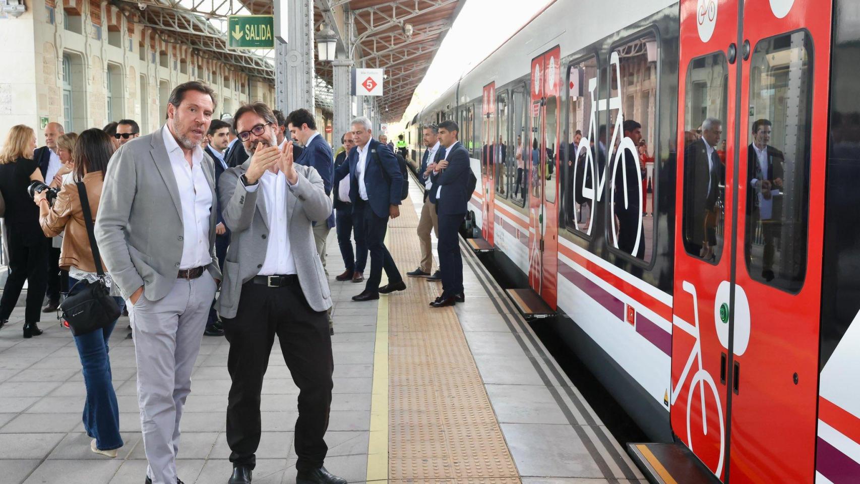 Madrid se adelanta a Cataluña: Cercanías tendrá trenes nuevos en verano mientras que los Alstom de Rodalies se retrasan