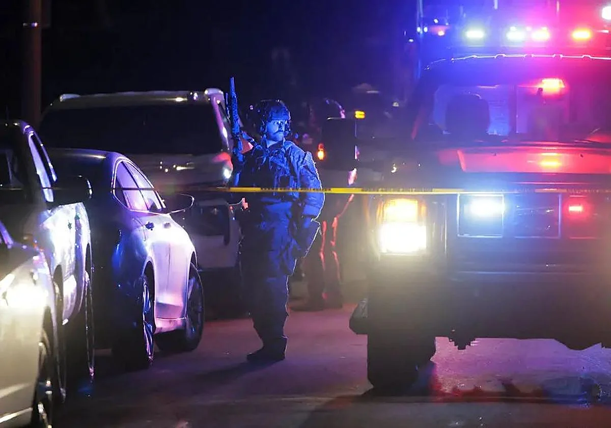 Sigue en directo la última hora de la guerra en Oriente Medio | El FBI acordona la casa del detenido tras el tiroteo en la cena a la que asistía Trump