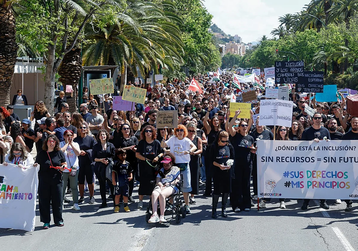 Las familias con niños con necesidades especiales, de luto por la merma de recursos en las aulas