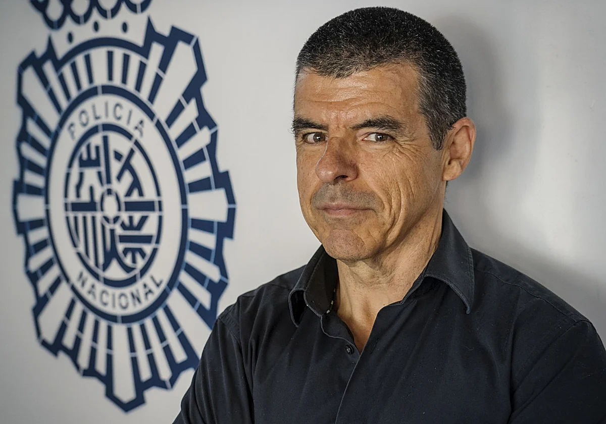 Manuel Marlasca novela «lo incontable» de las pesquisas policiales sobre los casos abiertos