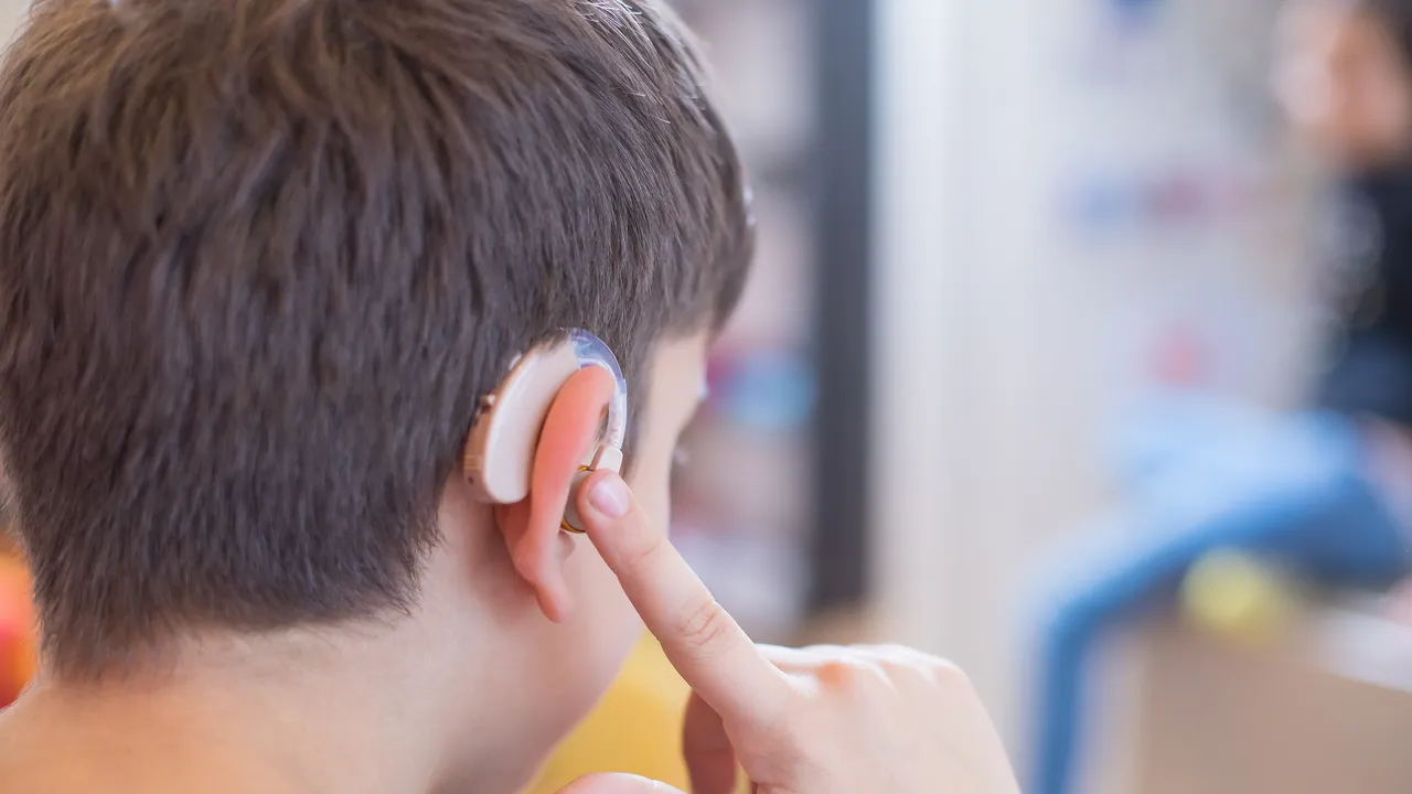 EE UU aprueba la primera terapia génica diseñada para curar una rara forma de sordera