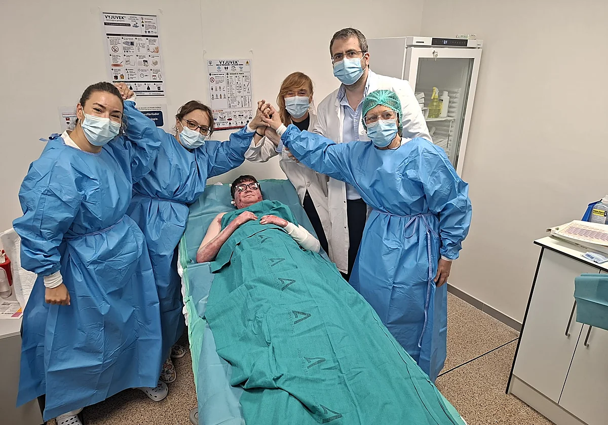 Adrián Soto, primer paciente del país en recibir un tratamiento pionero para personas con piel de mariposa