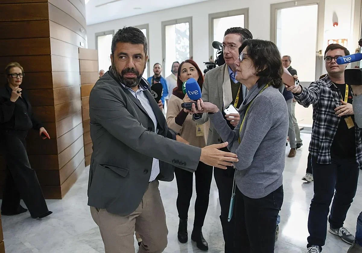 El TSJ valenciano da vía libre para citar a Mazón como testigo, pero la jueza de la dana esperará a la decisión de la Audiencia