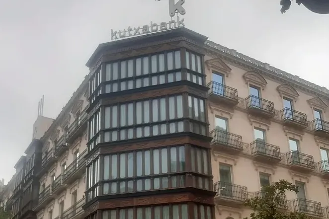Kutxabank gana un 18,7% más en el primer trimestre y su negocio roza los 150.000 millones