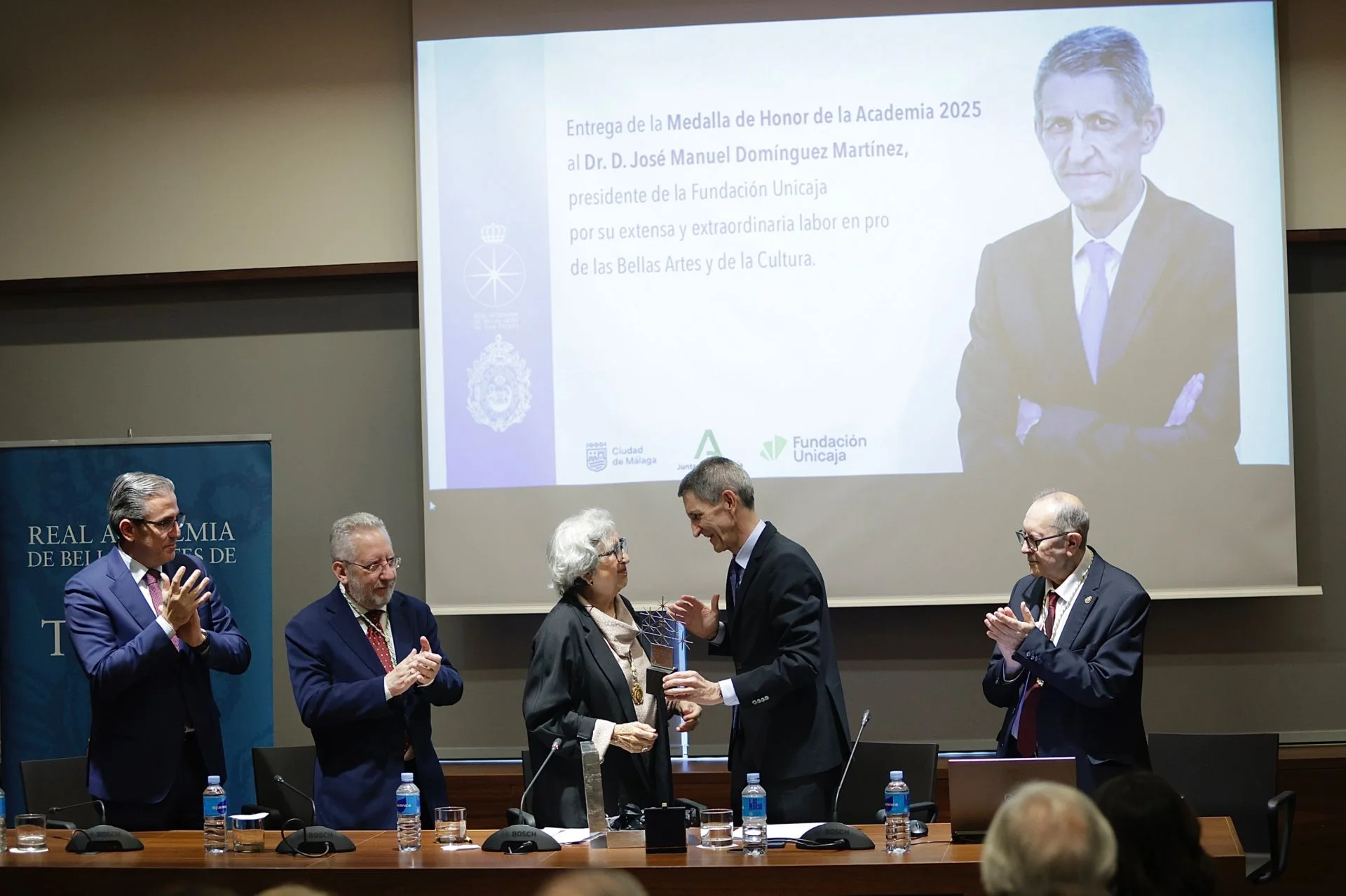 La Academia de San Telmo distingue a José Manuel Domínguez por su labor en favor de la cultura