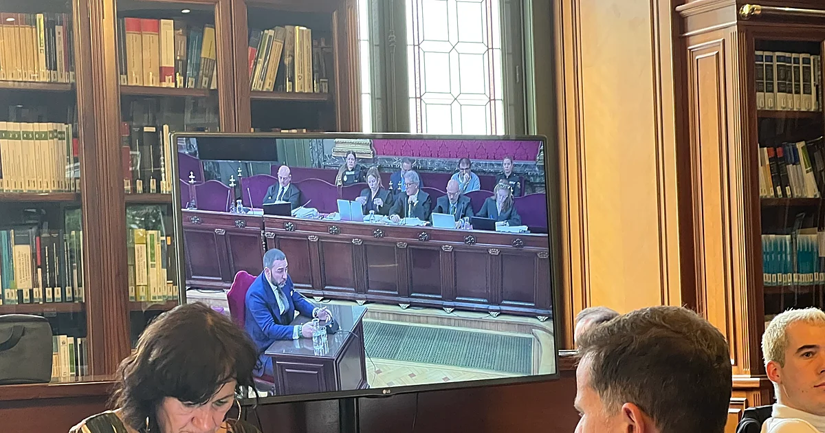 «El viaje de Delcy lo organiza Ábalos consensuado con el presidente del Gobierno»