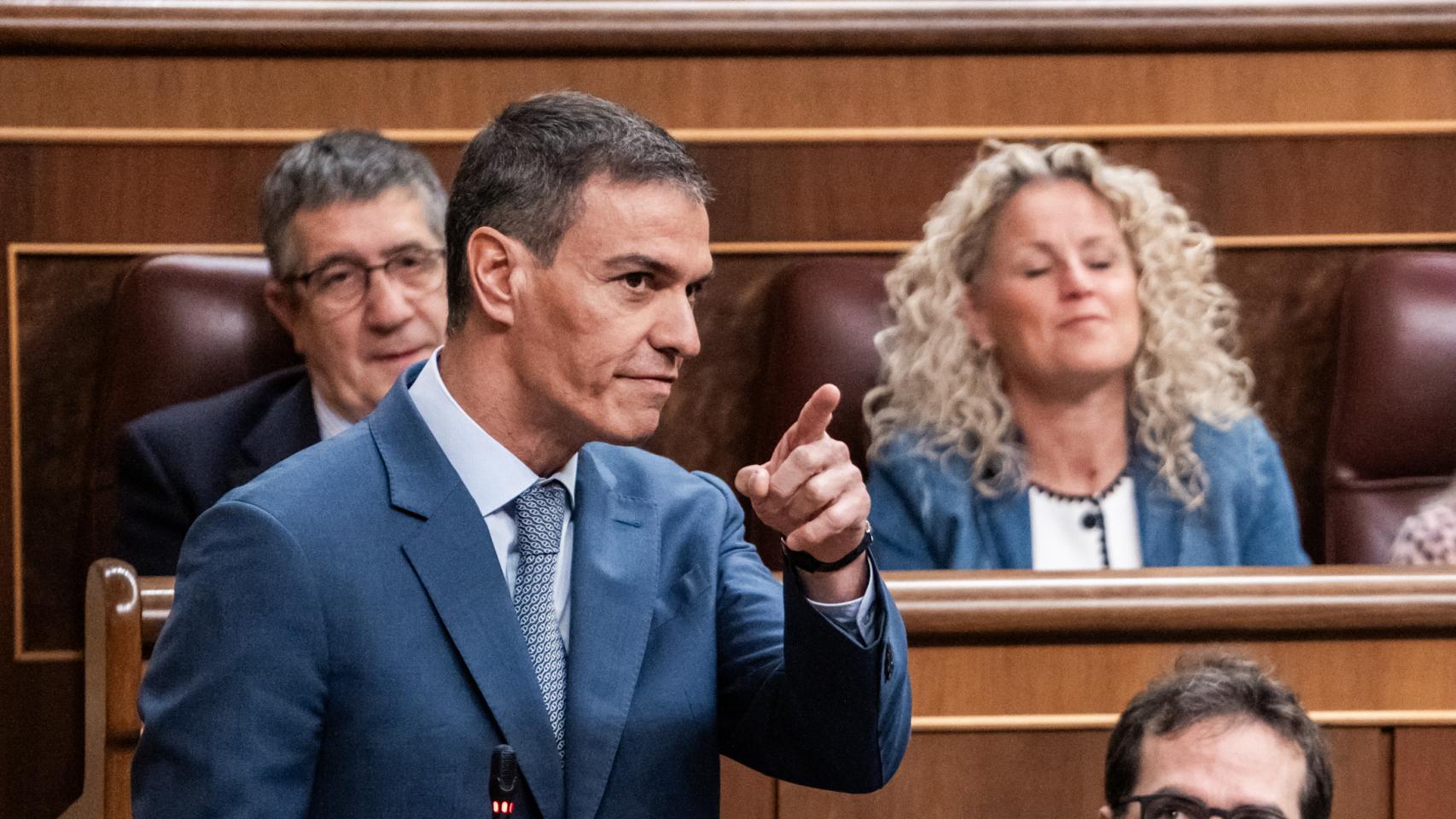 La "fantasía húngara" de Sánchez de gobernar 17 años seguidos reafirma al PP en su teoría: "Es el Orbán del Sur"