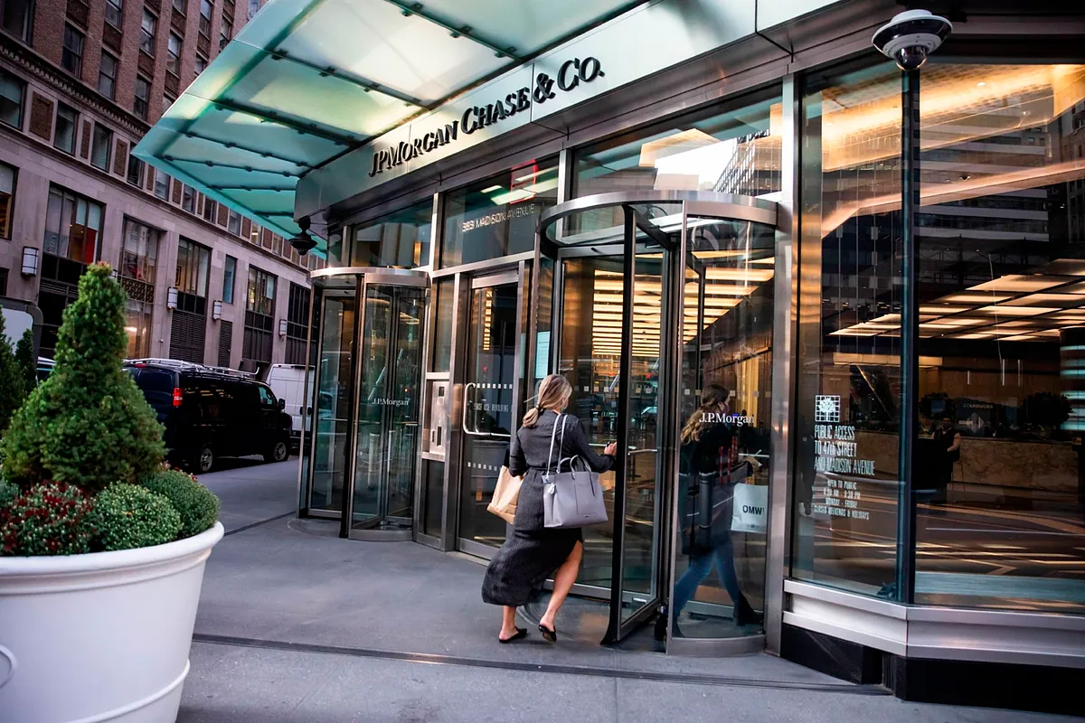 JPMorgan retira 350.000 millones de dólares de la Reserva Federal para comprar bonos del Tesoro