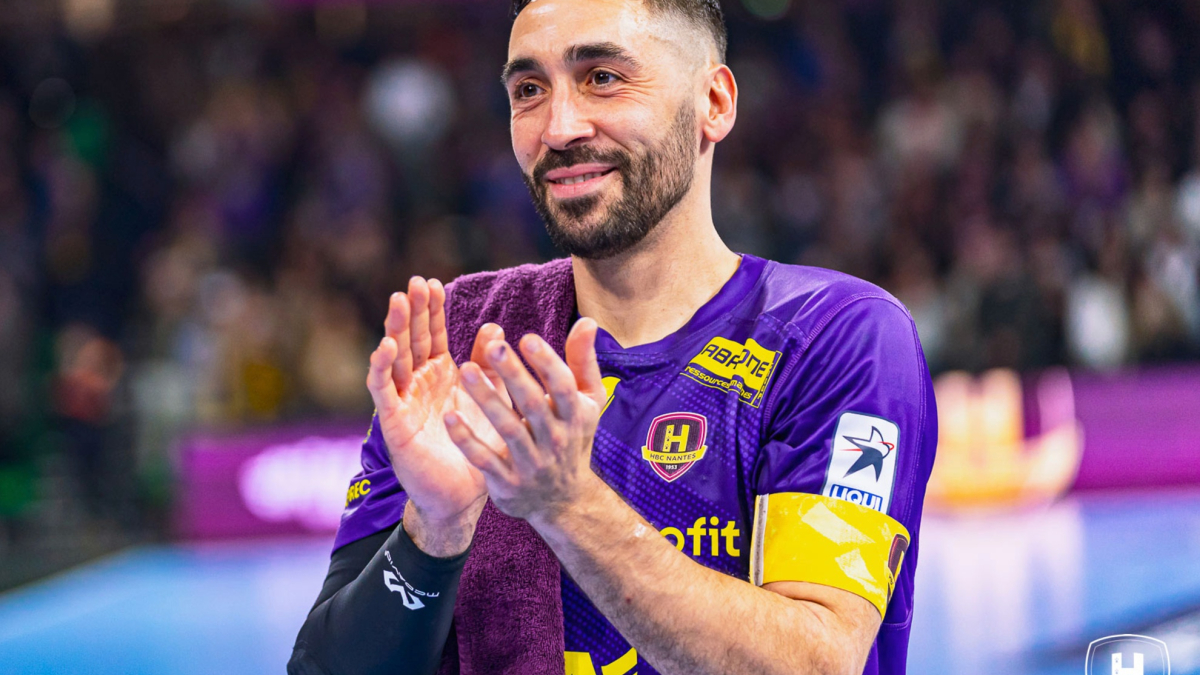 Valero Rivera Jr.: "Soy el primer extranjero en la liga francesa al que le homenajean en cada pabellón"<br>