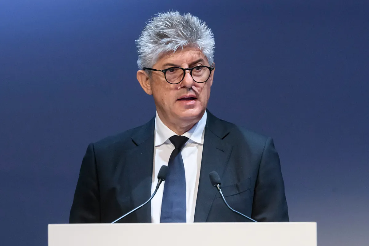 Cellnex negocia con empresas de defensa usar sus torres para vigilancia anti drones