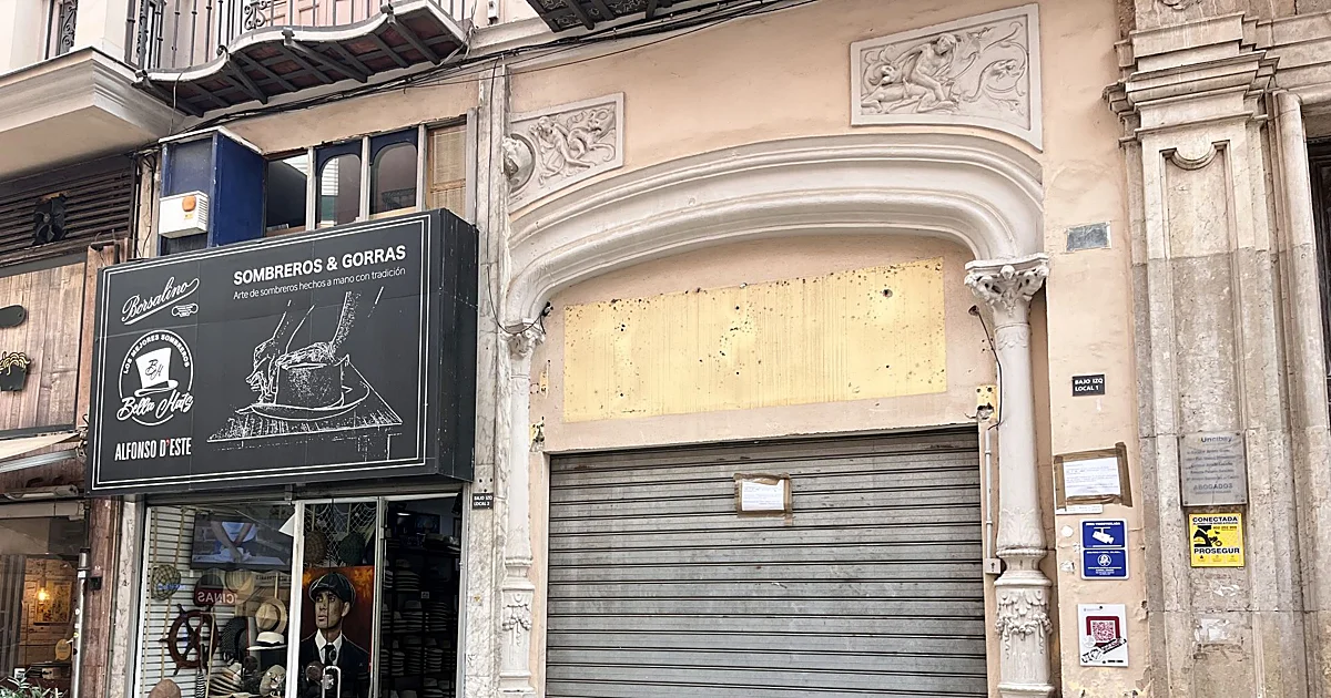 La confitería Aparicio cierra una de sus tiendas en el Centro de Málaga
