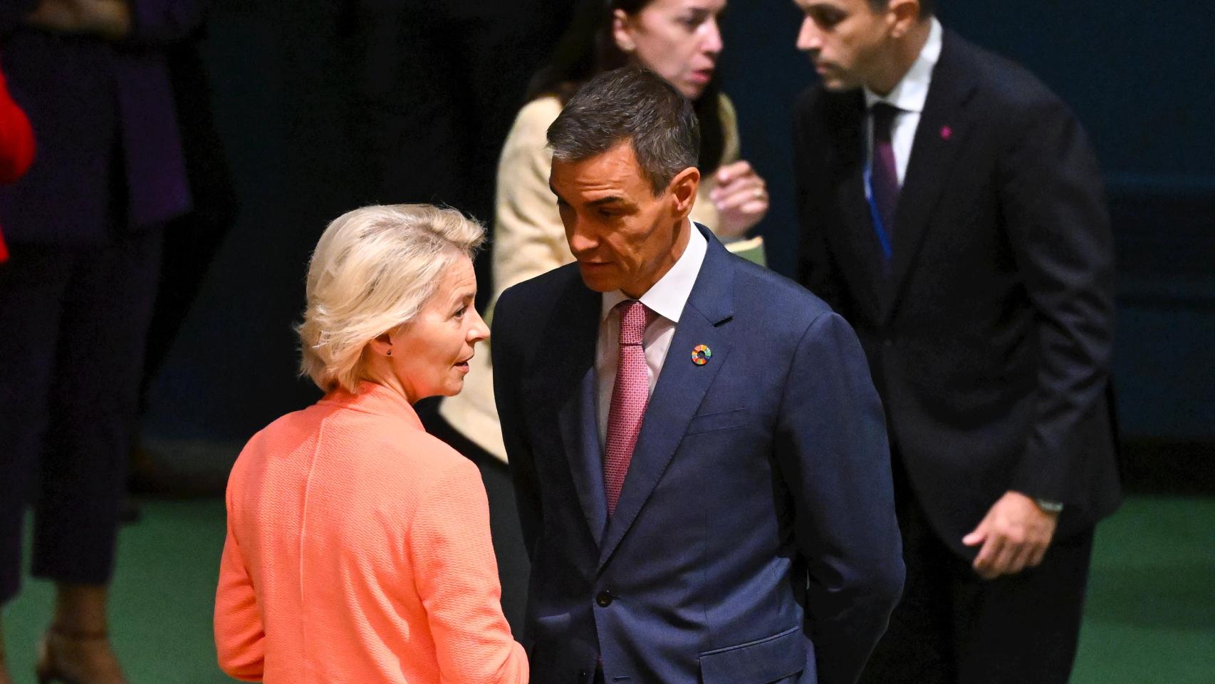 El Gobierno se escuda en la "incertidumbre" generada por Irán para no informar a la UE de la situación real de la economía
